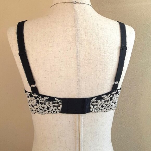 Wacoal Black Plunge Push-Up Bra Delicate Lace 32DD - Picture 3 of 6
